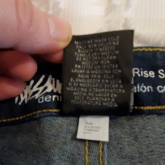 MOSSIMO high rise shorts 4/27 - Picture 7 of 8